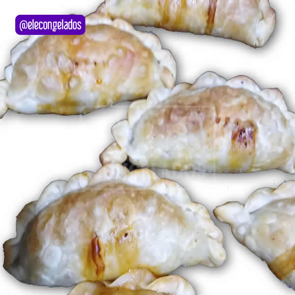 Varias empanadas al horno